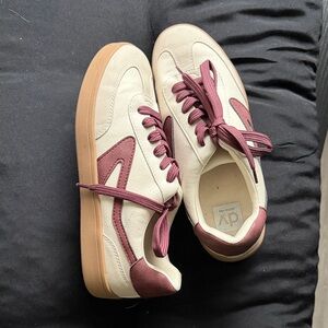 DV by Dolce Vita Women's Cream and Burgundy Sneakers unworn